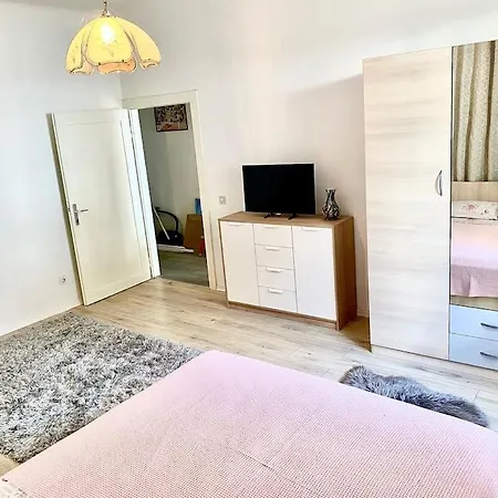 By The Sea Sonja * دوغي رات